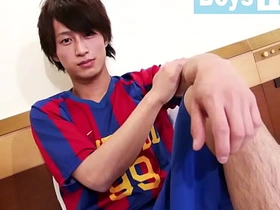 期待の新星スリ筋のサッカー青年がホテルでエロオナ！japanese gay porn hardcore chinese gay porn videos