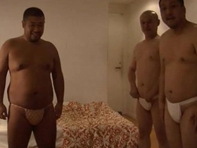 ä¸‰äººã®ãƒãƒƒãƒãƒ£ãƒªãƒ›ãƒ¢è¦ªçˆ¶ãŒè¤Œã‚’ã—ã‚ç”·ã®ä½“ã‚’å‘³ã‚ã„ã¤ãã™ï¼[ãƒ•ãƒ³ãƒ‰ã‚·ã€€ pinoy gay porn jakol solo