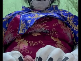 太ったハスキーのチャイナドレス chinese real gay porn