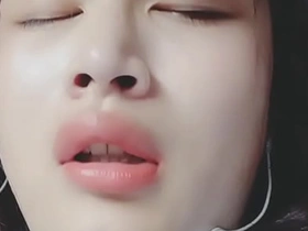 中国伪娘宿舍床帘内自慰淫叫 chinese gay female porn