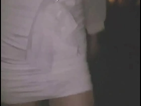 【露出】第一次女装伪娘户外露出：包臀裙 肉丝 高跟鞋 porn gay china