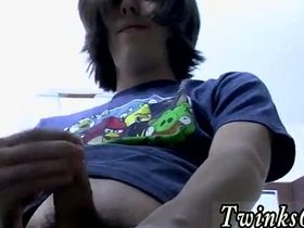 Free asian porn video The uncircumcised guy embarked by peeing his hot korean gay porn